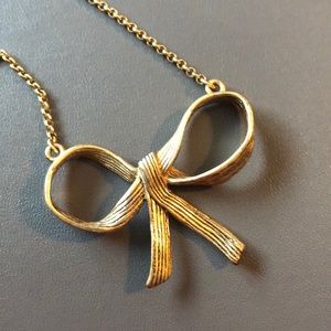 Juicy couture bow necklace